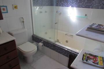 Jetted tub