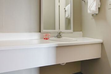 Bathroom sink