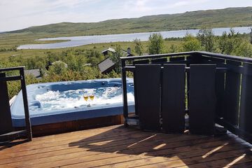 Private spa tub