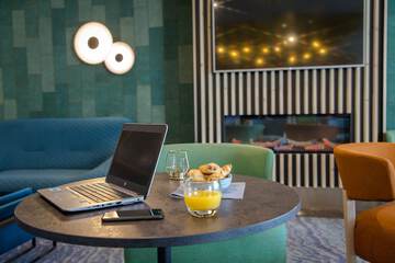 Lobby lounge