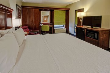Room 10 of 26