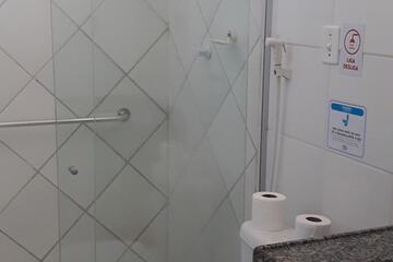 Bathroom shower