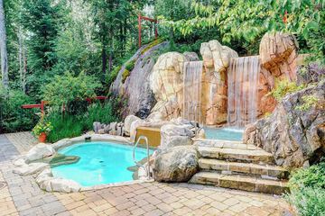 Pool waterfall