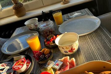 Breakfast meal