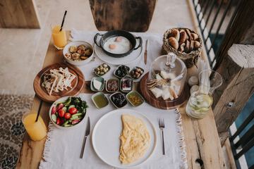 Breakfast meal
