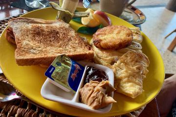 Breakfast meal