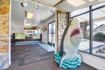 Motel Fort Bragg lobby