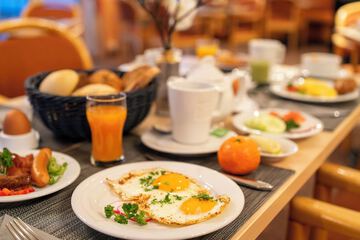 Breakfast meal