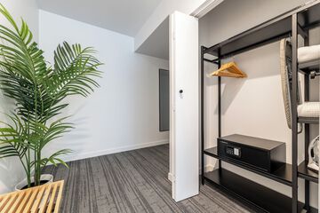 Room 9 of 81