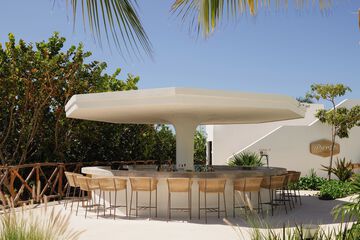 Poolside bar