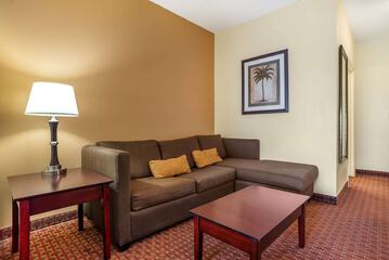 Room 26 of 47