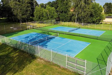 Tennis court