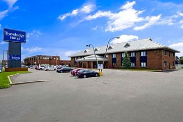 Travelodge by Wyndham Montreal Airport