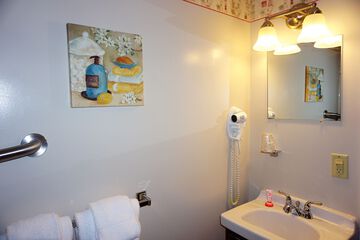 Bathroom sink
