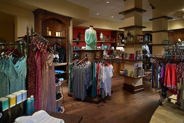 Gift Shop 119 of 129