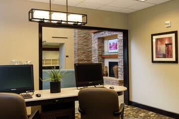 Business Center 38 of 38