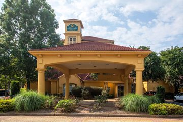 La Quinta Inn & Suites by Wyndham Charlotte Airport South