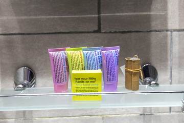 Bathroom amenities