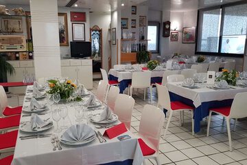 Food court