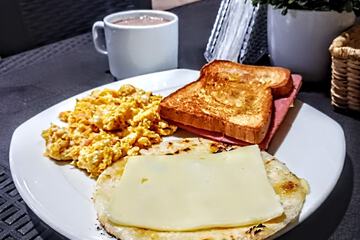 Breakfast meal
