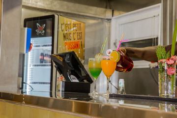 Snack bar