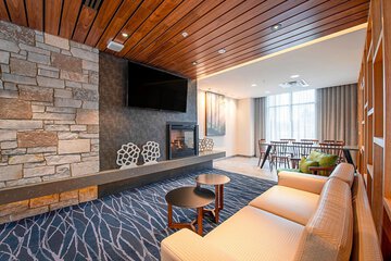 Fairfield Inn & Suites by Marriott Duluth Waterfront