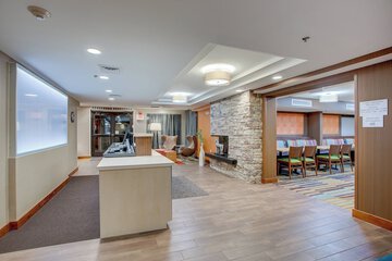 Lobby lounge