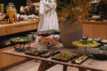 Breakfast buffet