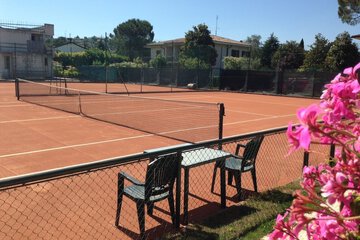 Tennis court