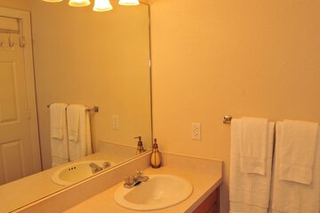 Bathroom sink