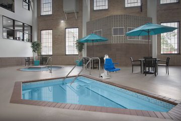 Indoor spa tub