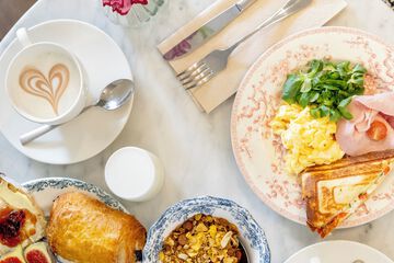 Breakfast meal