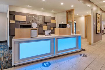 Holiday Inn Express & Suites Eau Claire West I 94
