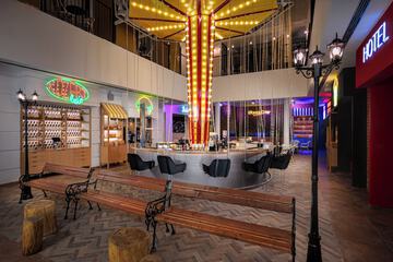 Lobby lounge
