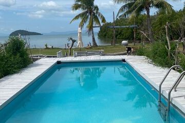 Beach/ocean view