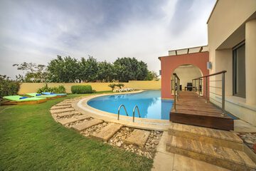 Private pool