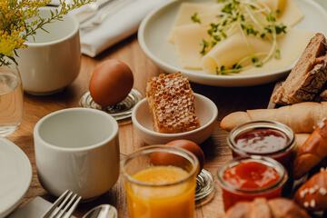 Breakfast buffet