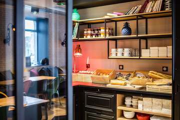 Breakfast area