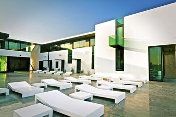 Sundeck