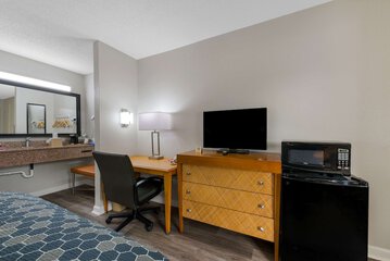 Room 18 of 42
