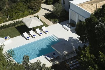 Private pool