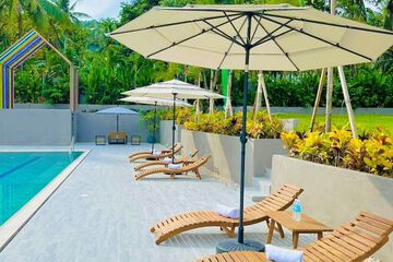Exercise/lap pool