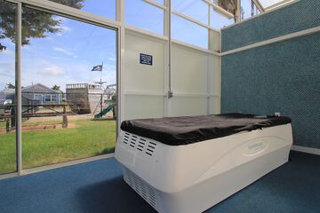 Indoor spa tub