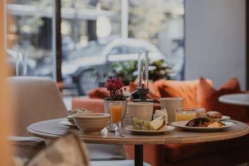 Breakfast area