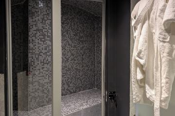 Steam room