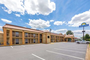 Days Inn by Wyndham Oak Grove / Ft. Campbell
