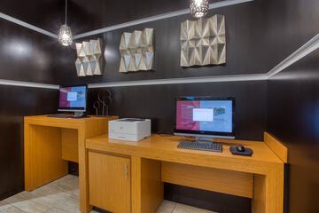 Business Center 77 of 77