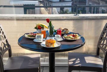 Breakfast area