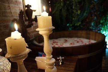 Indoor spa tub