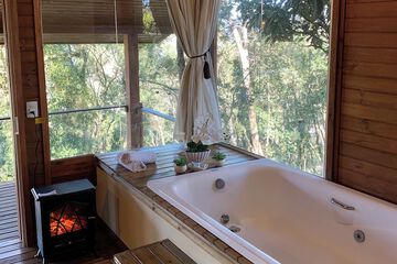 Private spa tub